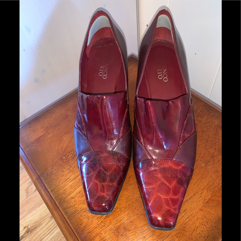Dress pumps